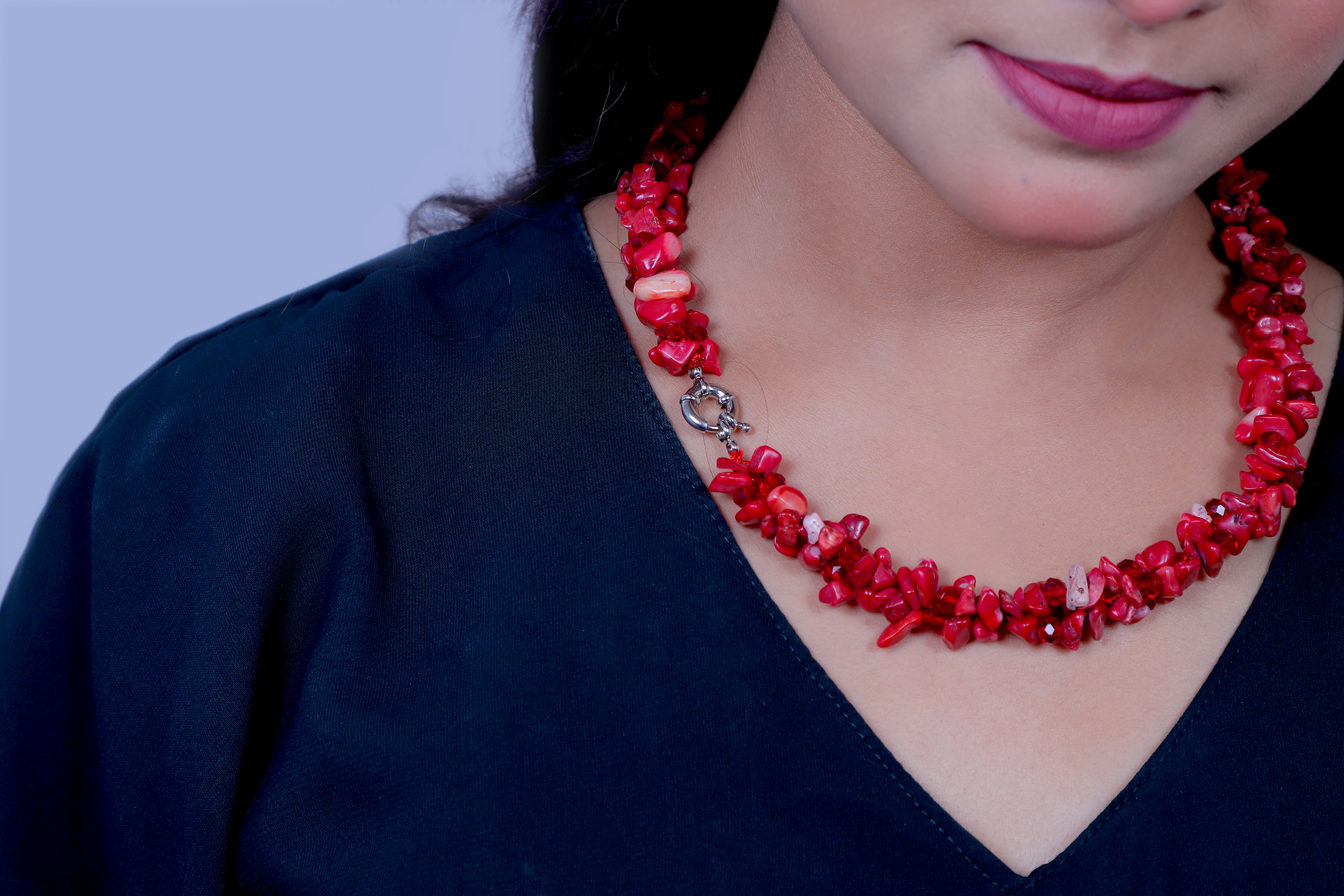Waves Of Color Unshape Coated Stones Necklace