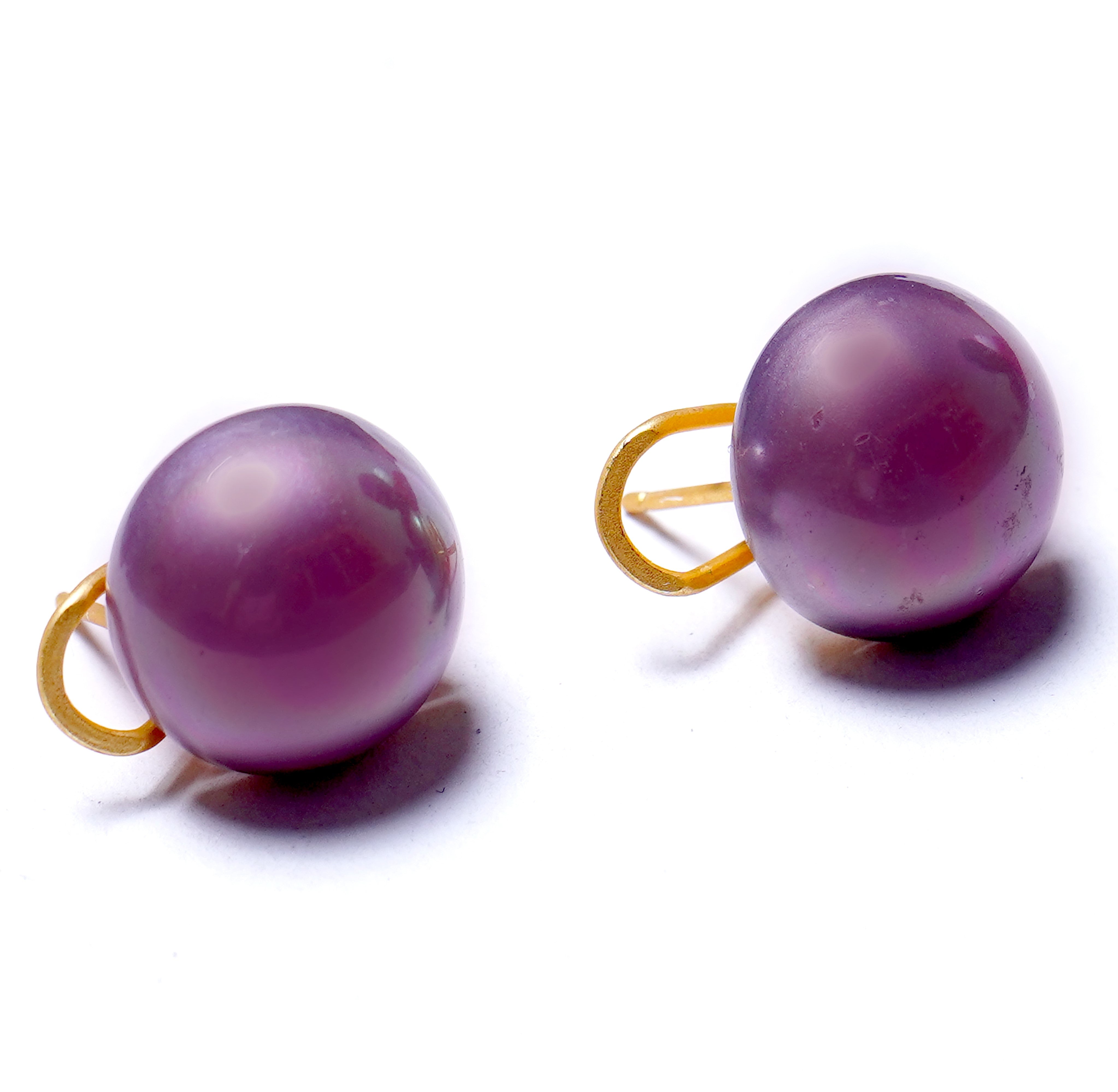 Minimalist Coated Shell Stud Earrings in Classic Round Design With Back clip