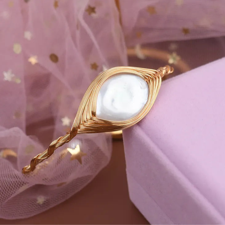 Natural Seawater Pearl Bangle Gold Bezel Bracelet Fashion Charm Bracelet Jewelry