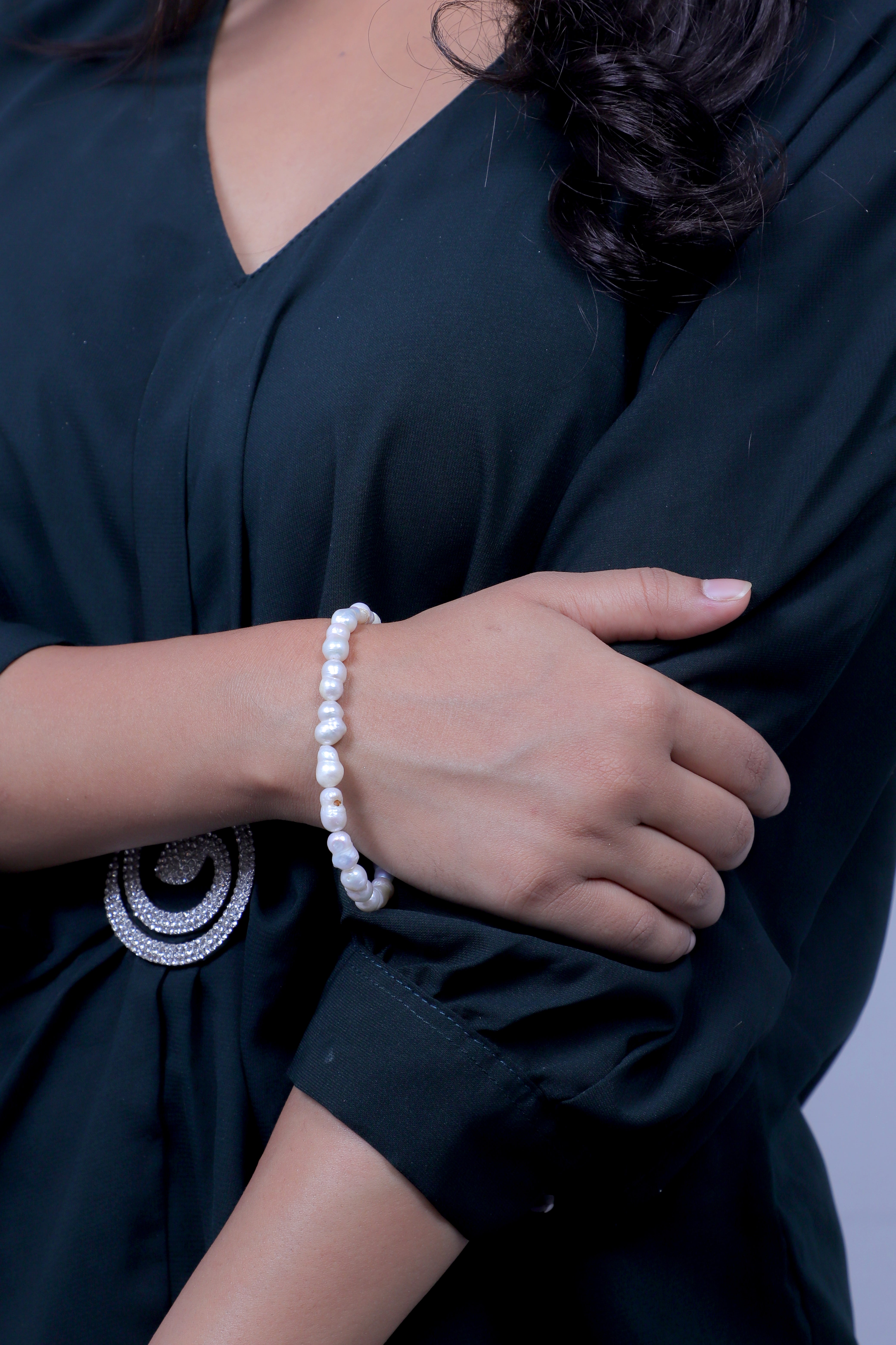 Elegance: Unshaped Pure Baroque Pearl Bracelet