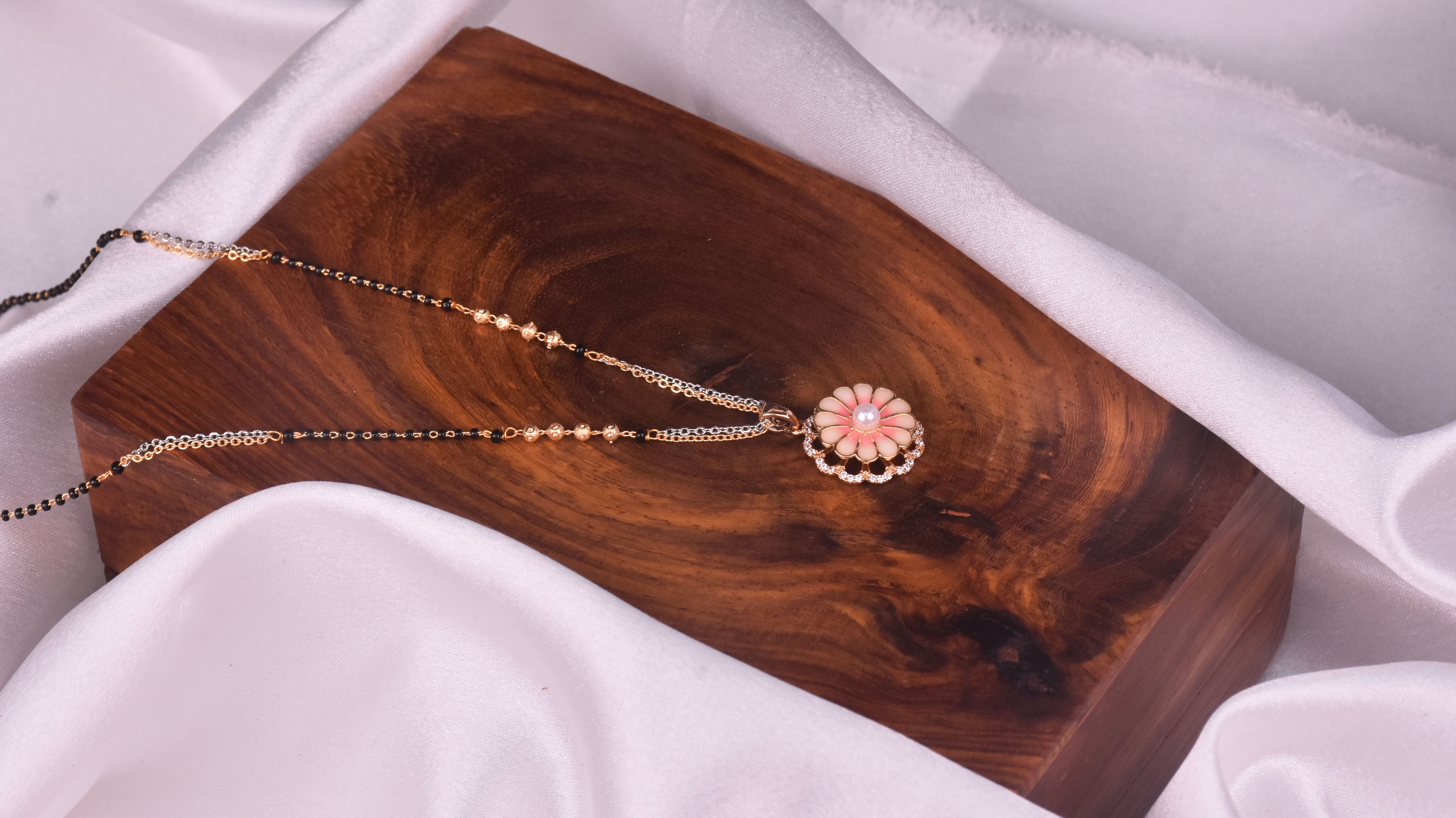 Whispers of Love: Spinner Locket Mangalsutra for the Modern Bride