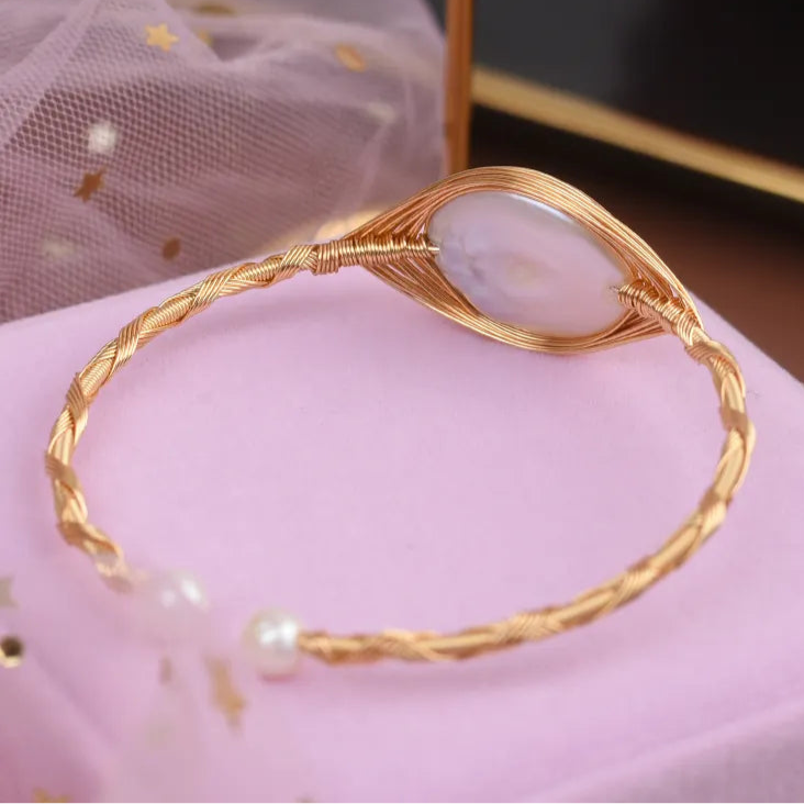 Natural Seawater Pearl Bangle Gold Bezel Bracelet Fashion Charm Bracelet Jewelry