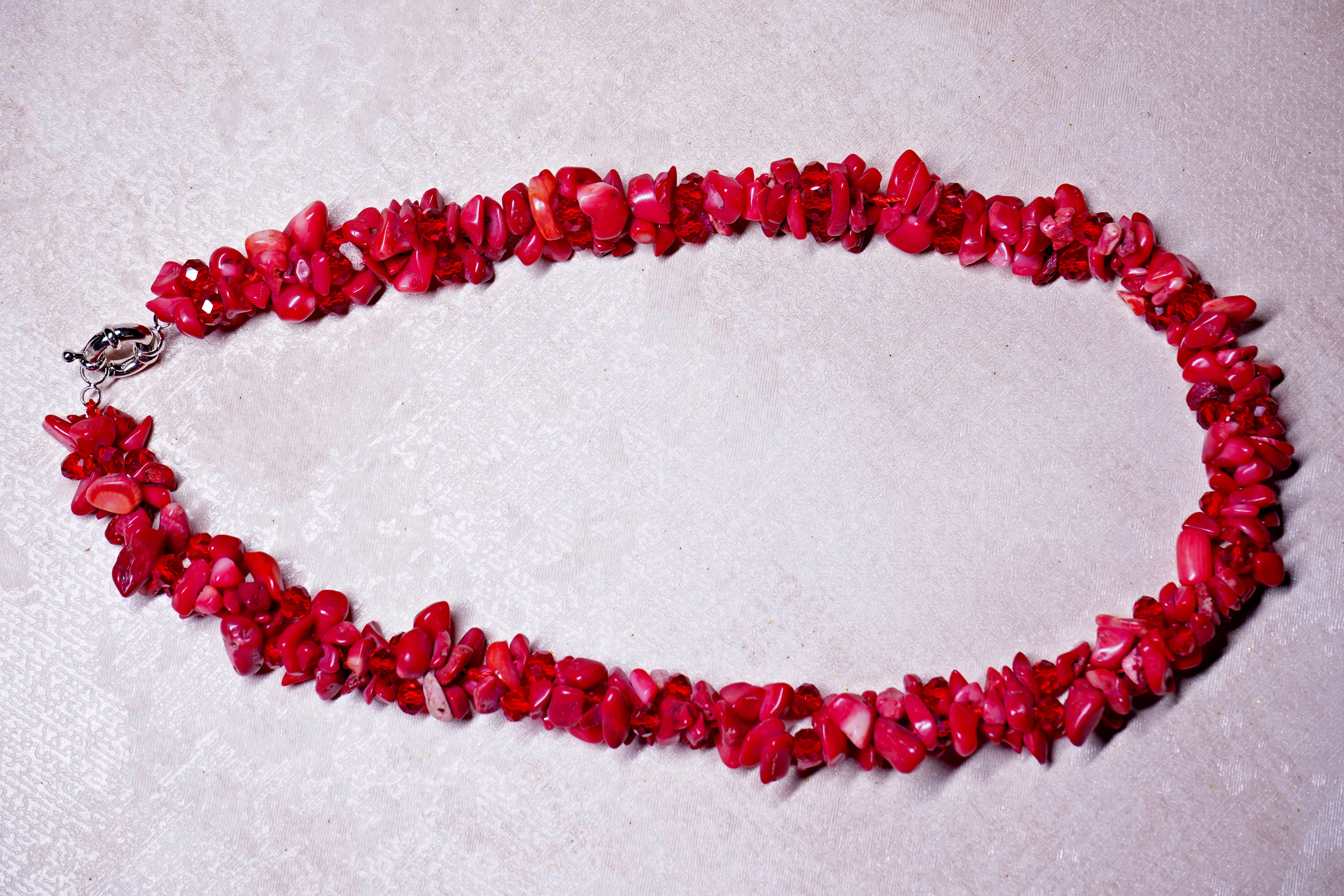 Waves Of Color Unshape Coated Stones Necklace